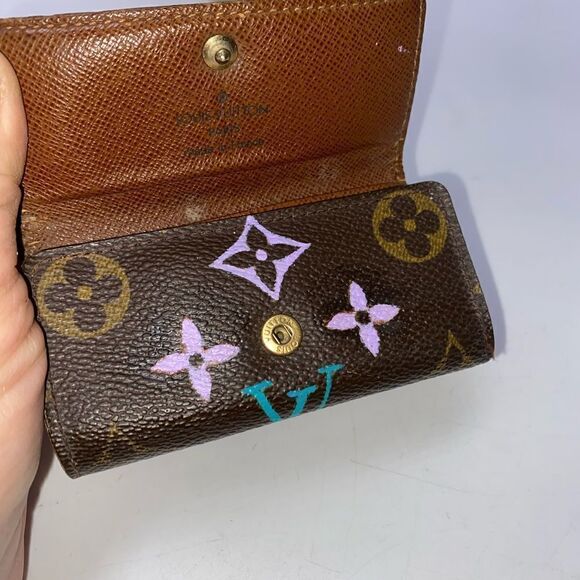Authentic Louis Vuitton Monogram 4 Key Wallet - Picture 5 of 7